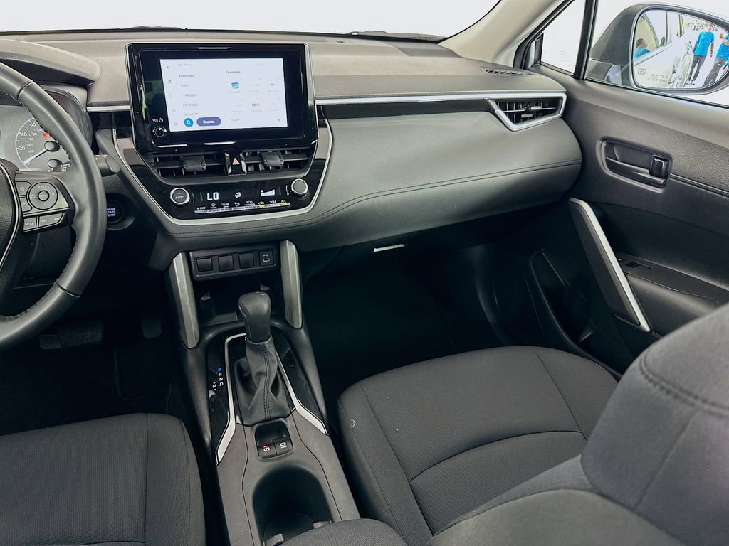 Certified 2024 Toyota Corolla Cross LE image 22
