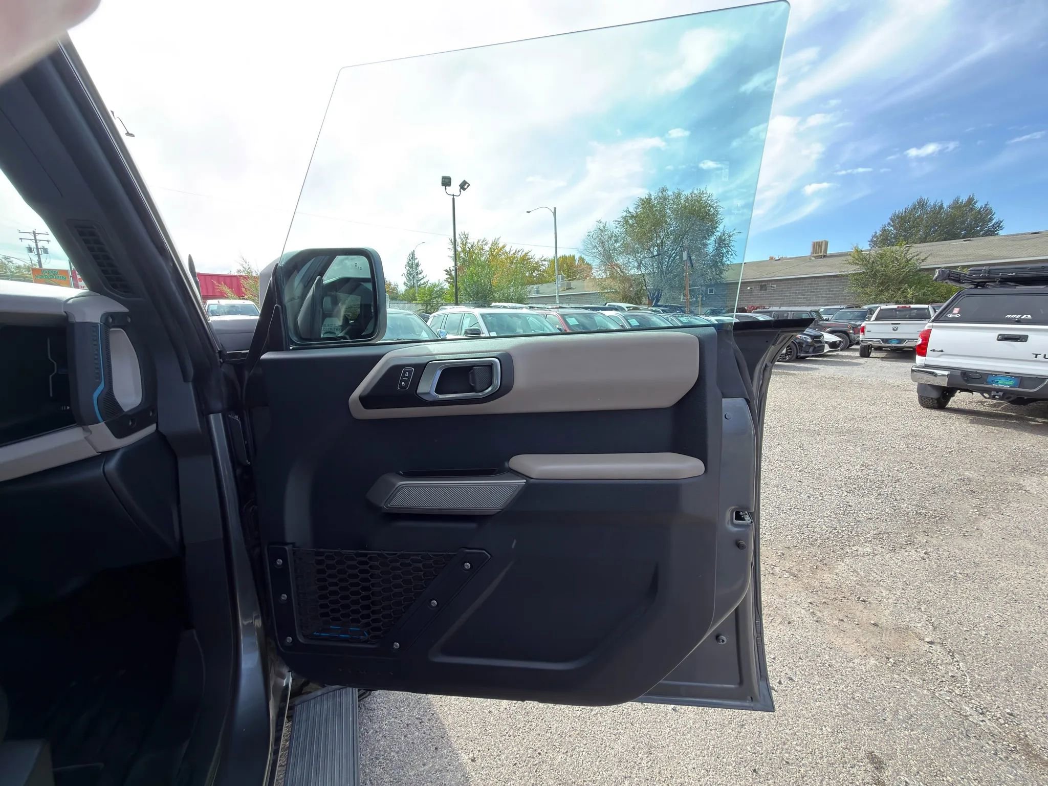 Used 2022 Ford Bronco Wildtrak image 7