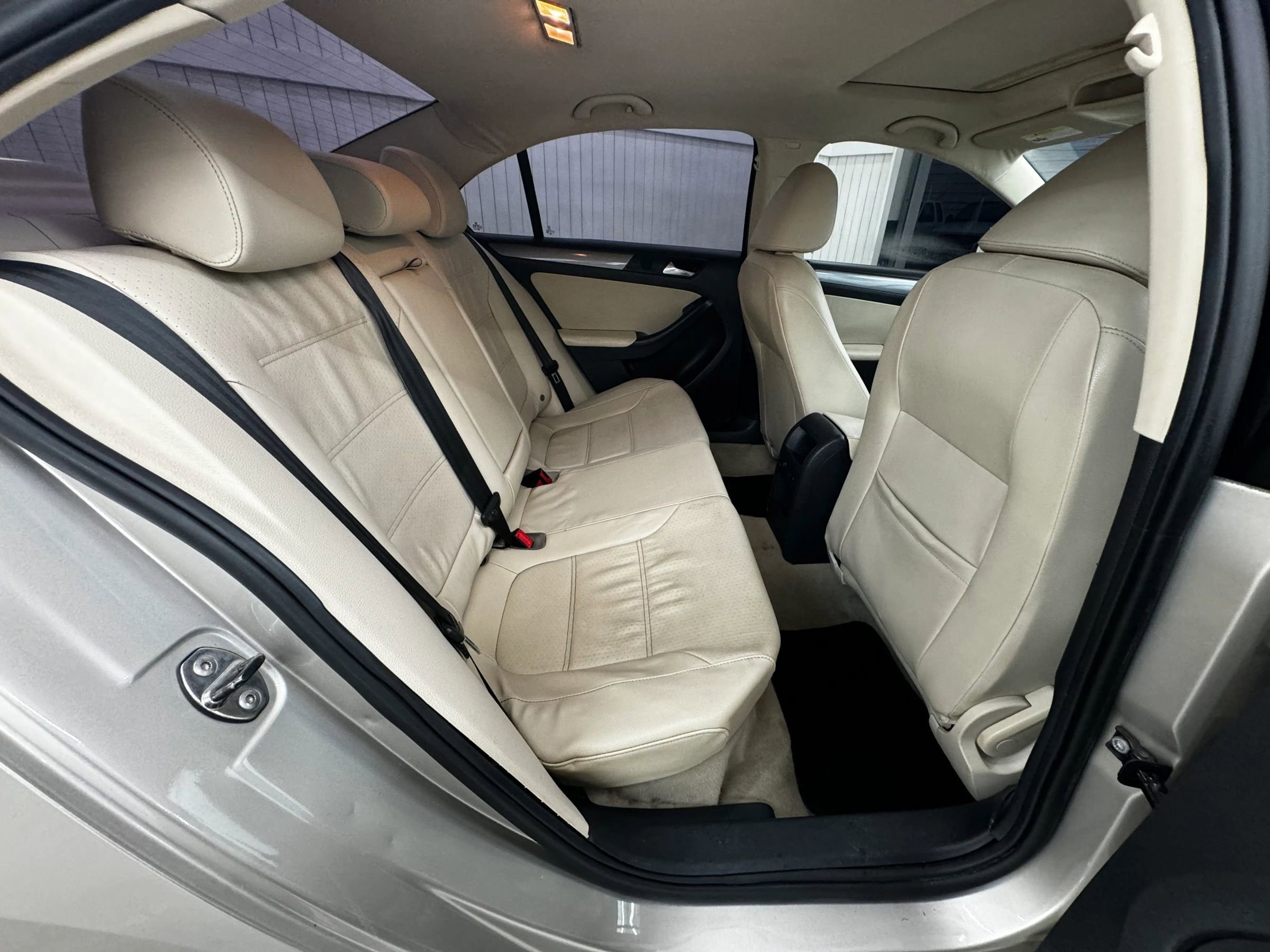 Used 2013 Volkswagen Jetta TDI image 10