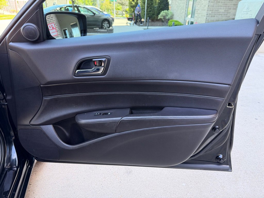 Used 2017 Acura ILX FWD image 26