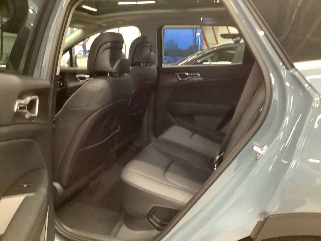 Certified 2026 Kia Sportage EX AWD/4WD image 15