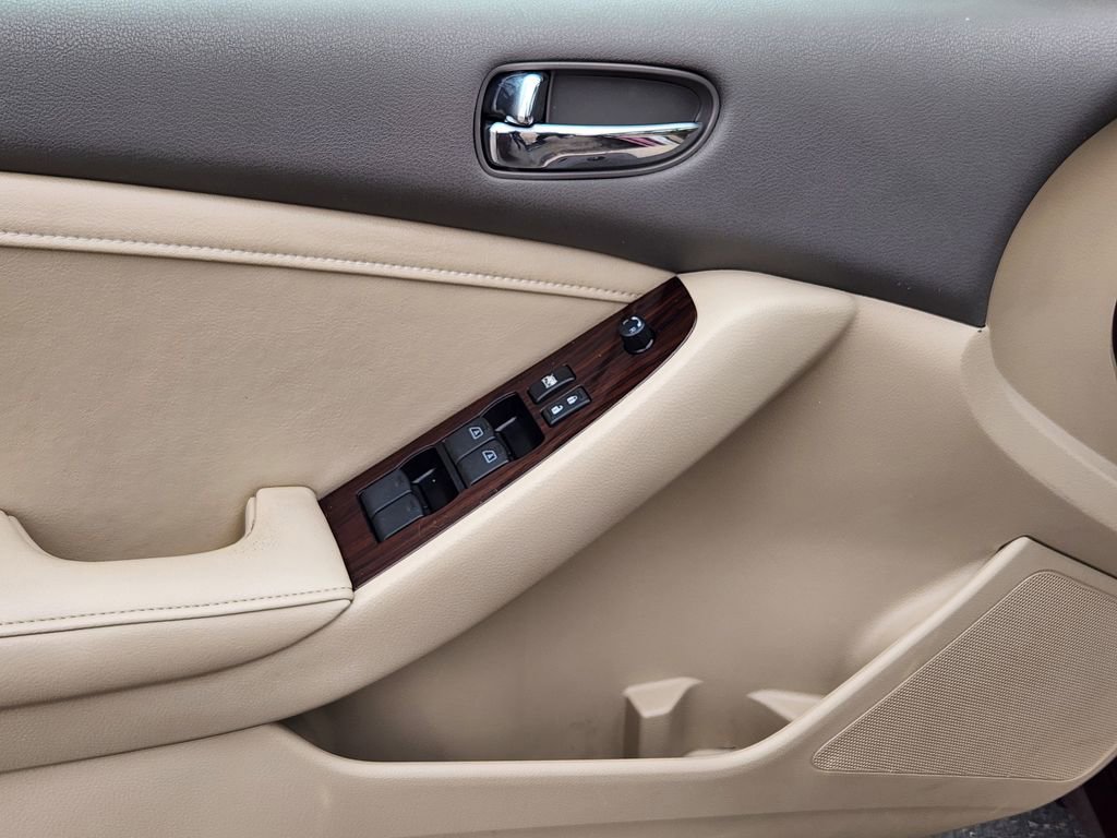 Used 2012 Nissan Altima 2.5 SL w/ 2.5SL Pkg image 14