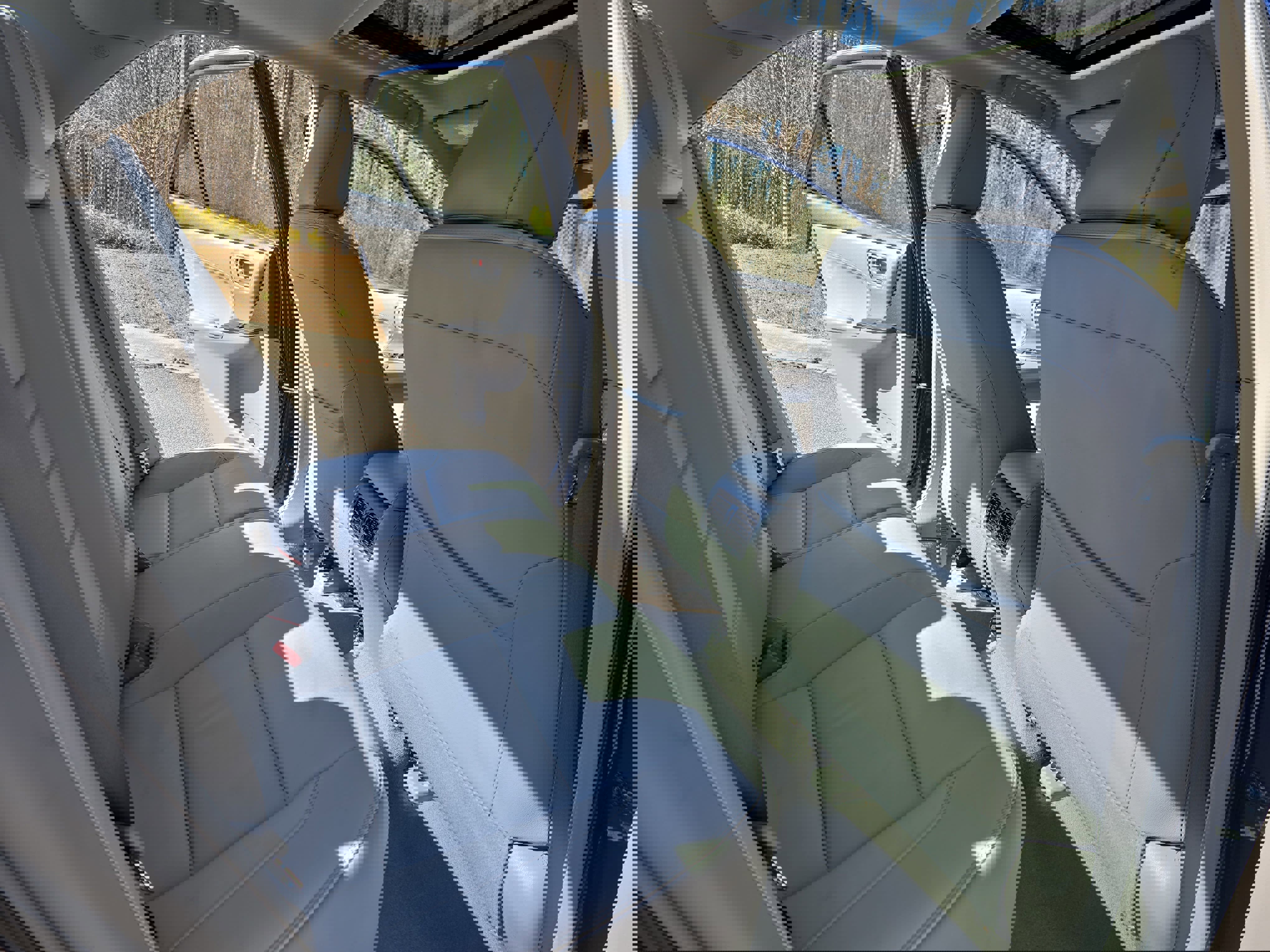 Used 2015 Toyota Camry XLE w/ Advanced Technology Package image 11