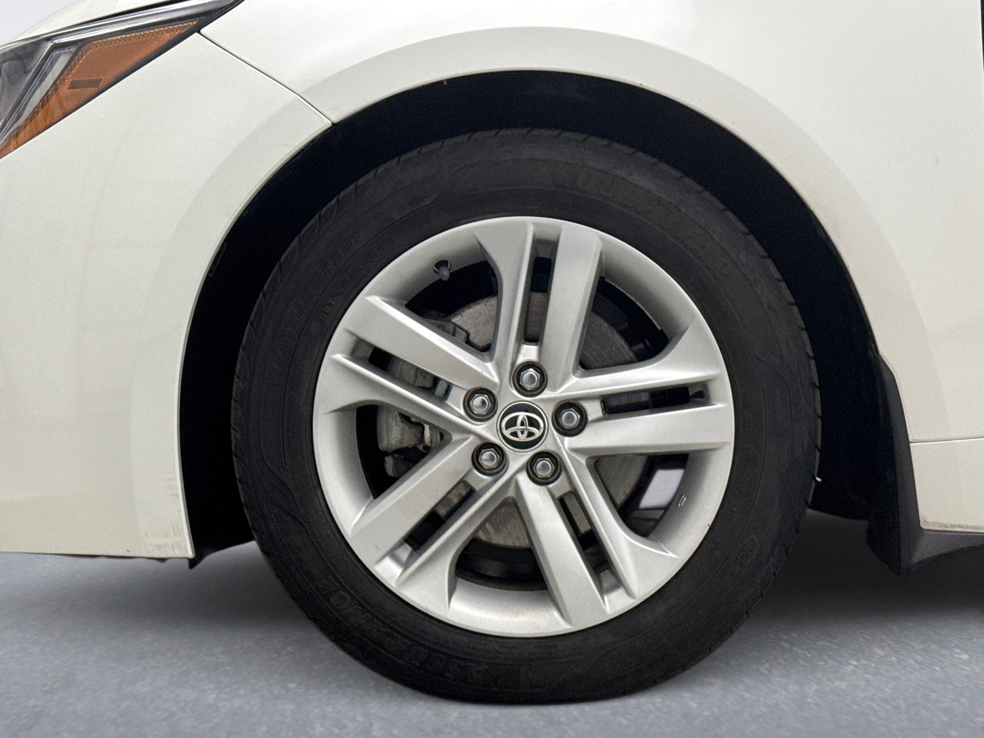 Used 2019 Toyota Corolla SE w/ SE Option Package FWD image 22
