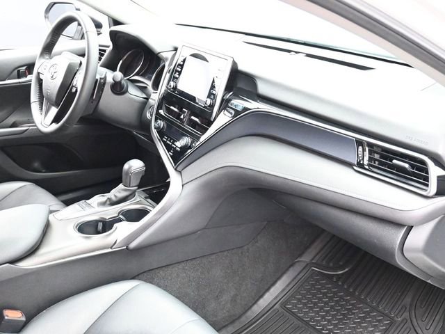 Used 2024 Toyota Camry SE w/ Convenience Package image 27