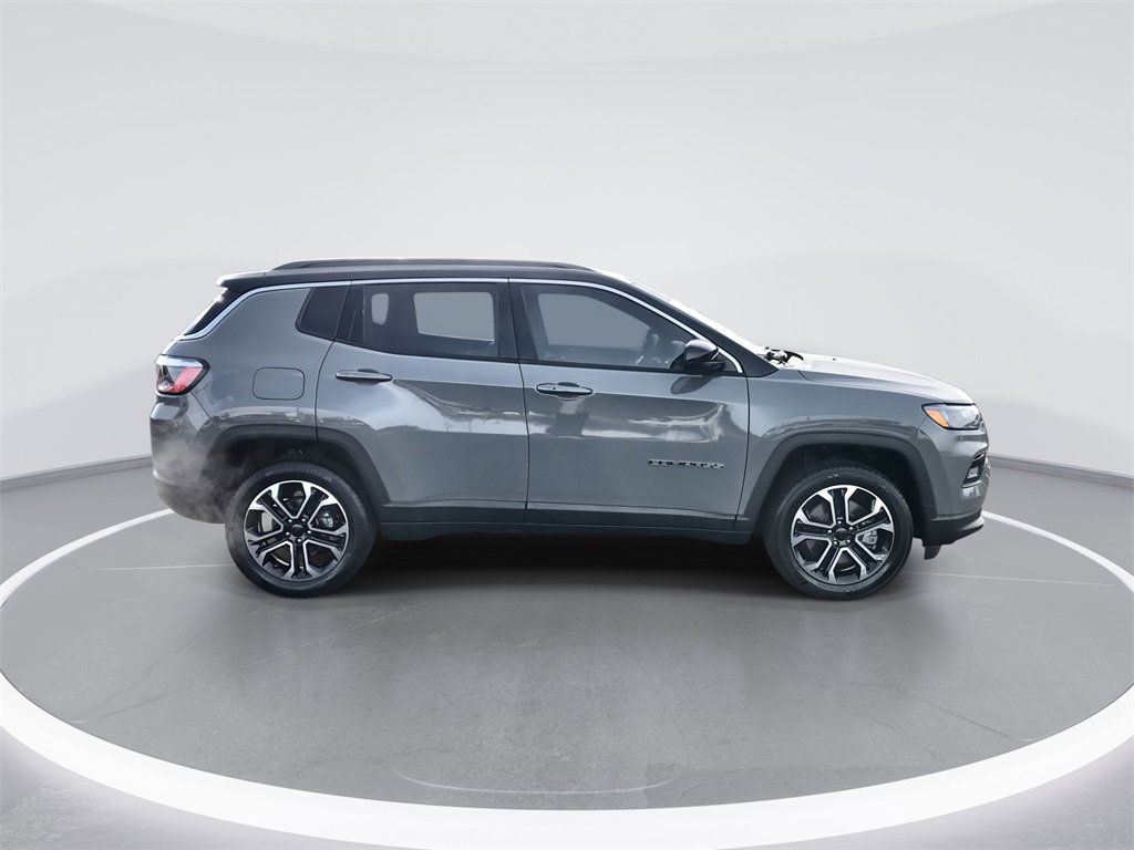Used 2024 Jeep Compass Limited image 9