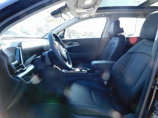 Used 2025 Kia Sportage SX image 14