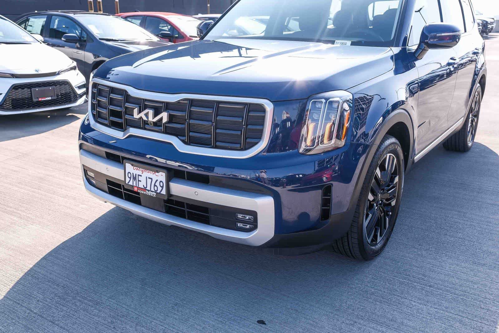 Used 2024 Kia Telluride SX w/ Towing Package AWD/4WD image 9