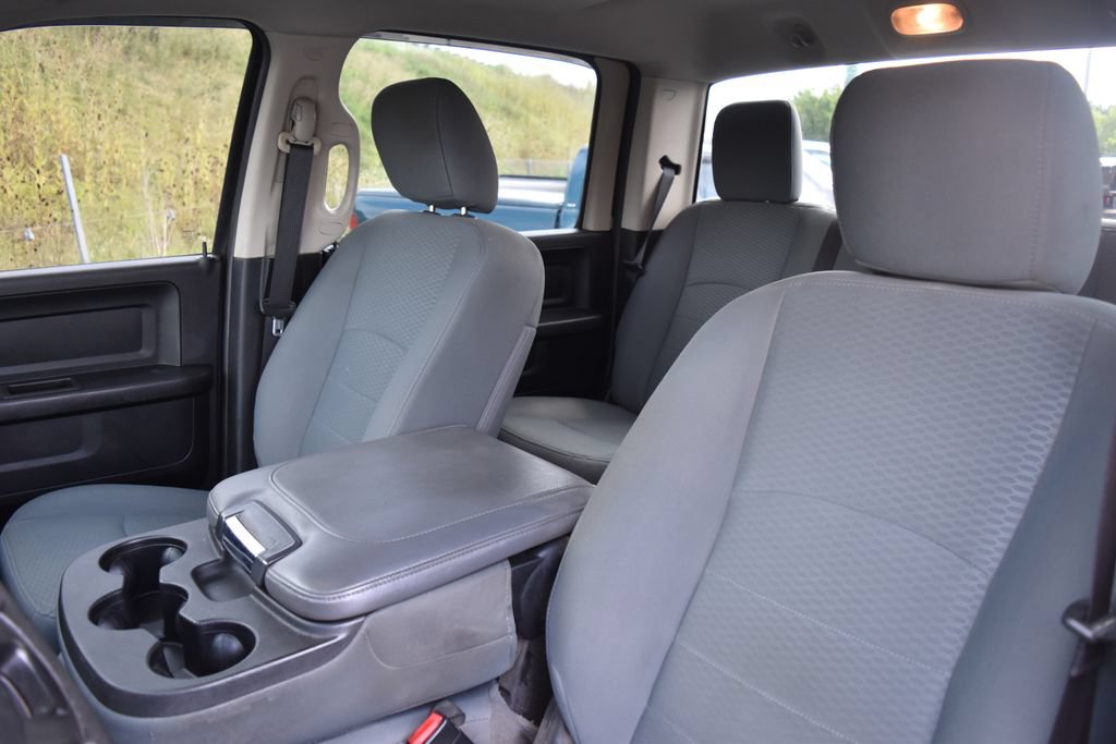 Used 2017 RAM 1500 Express w/ Express Value Package AWD/4WD image 11