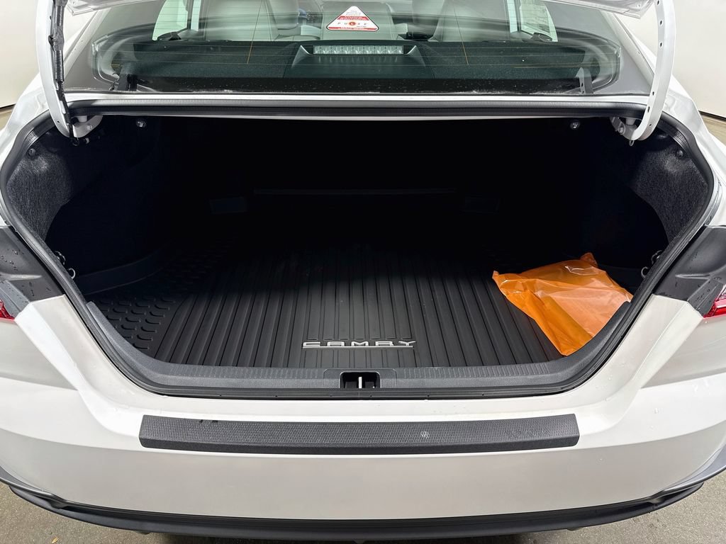 New 2026 Toyota Camry SE AWD/4WD image 9