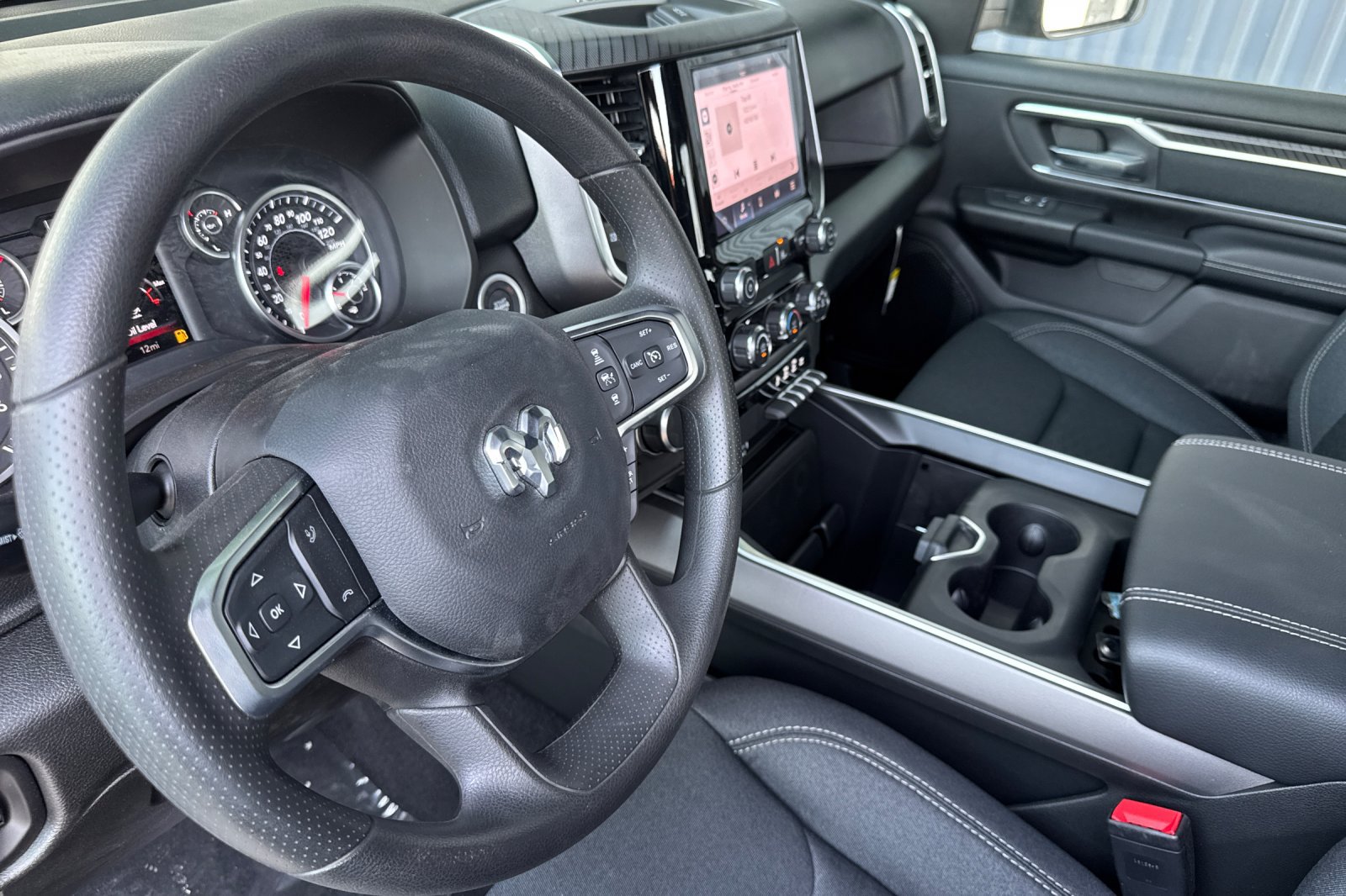 New 2026 RAM 1500 Big Horn AWD/4WD image 9
