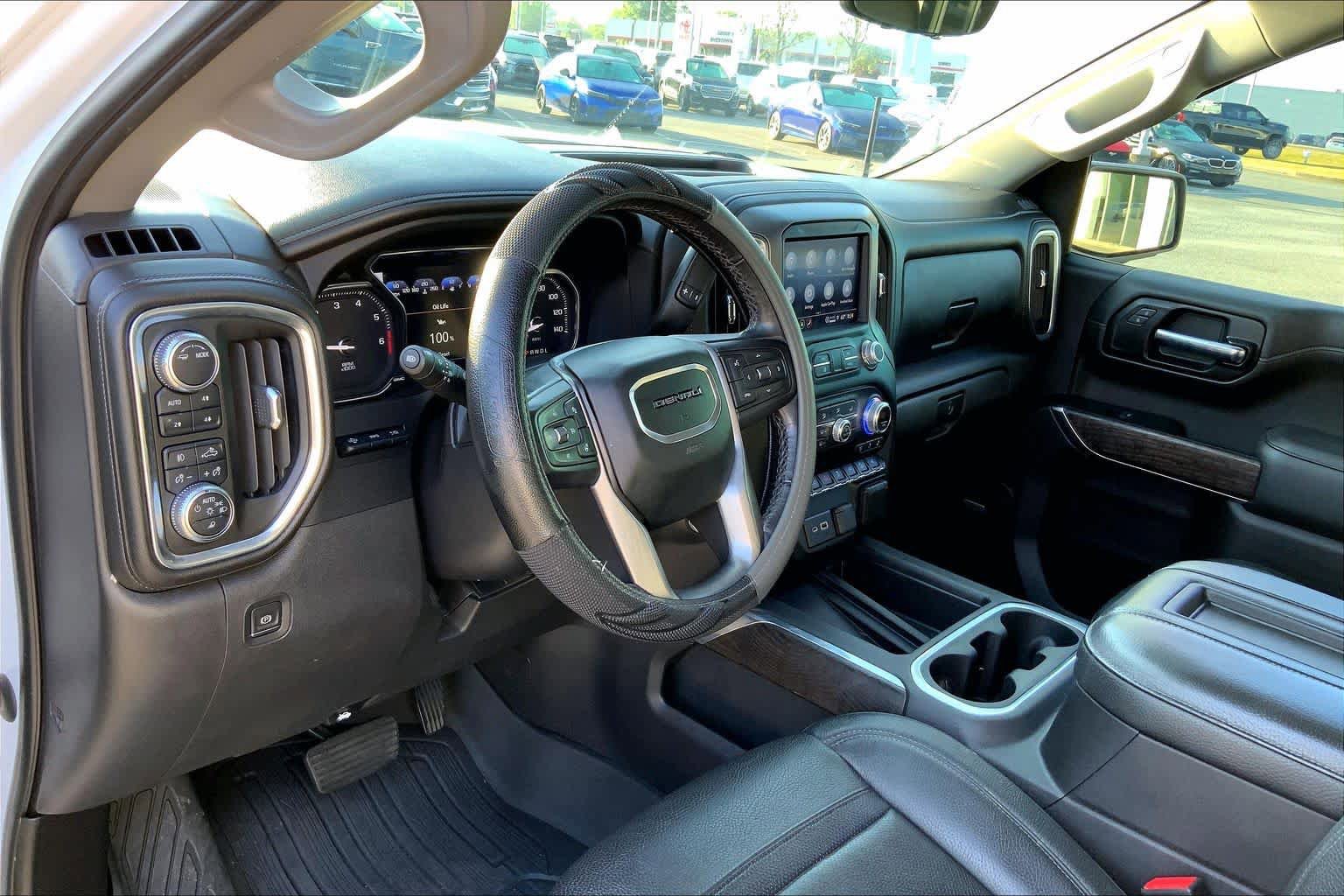 Used 2022 GMC Sierra 1500 Denali w/ Denali Reserve Package AWD/4WD image 17