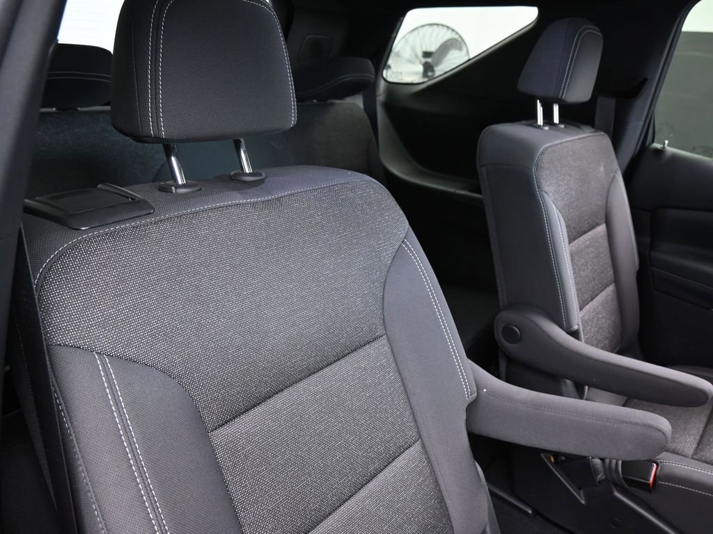 Used 2024 Chevrolet Traverse LT FWD image 41