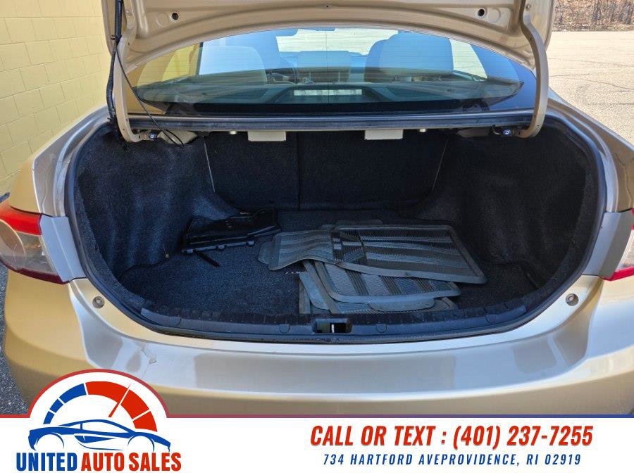 Used 2012 Toyota Corolla LE image 11