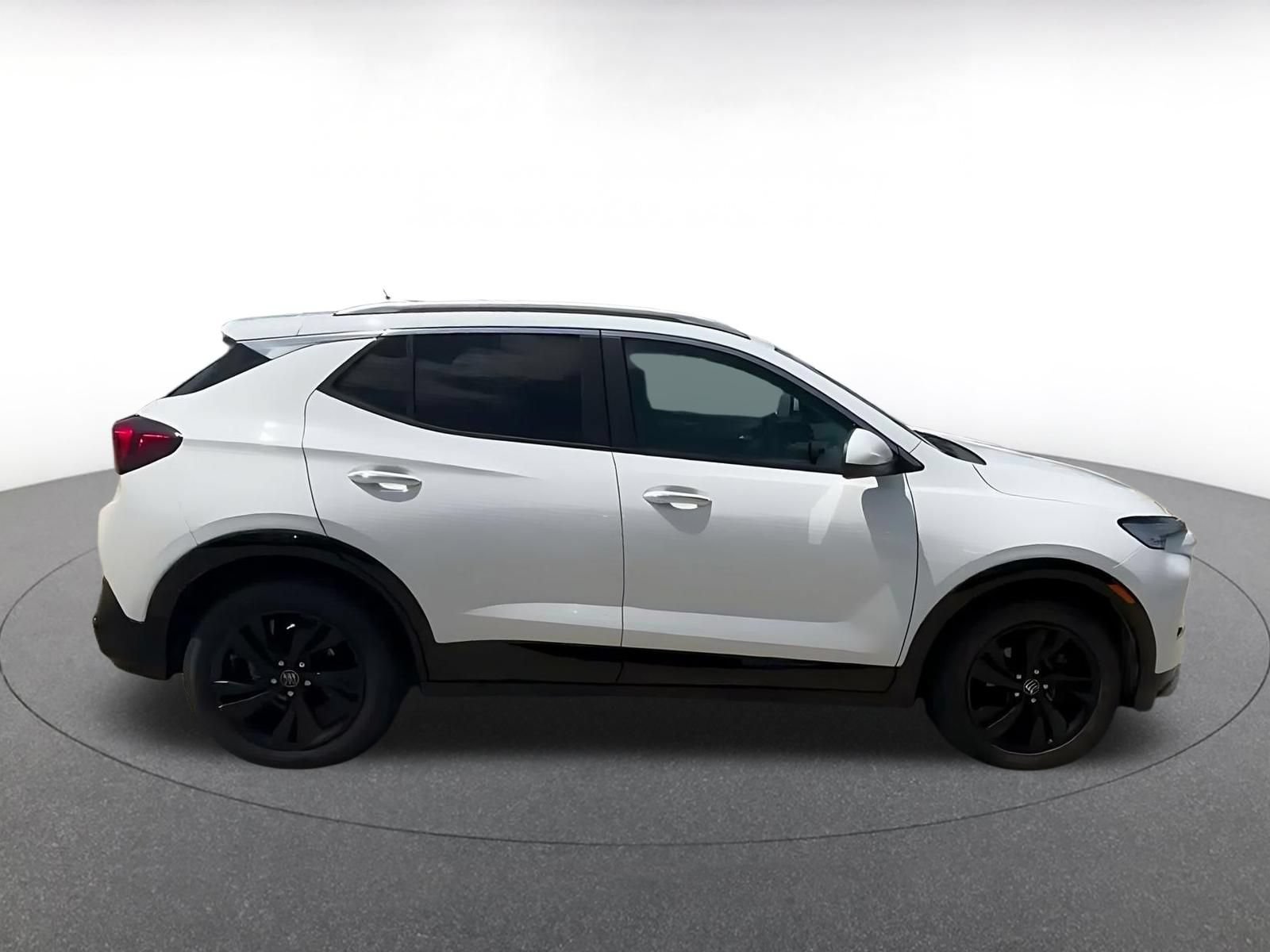 Used 2024 Buick Encore GX Sport Touring FWD image 15