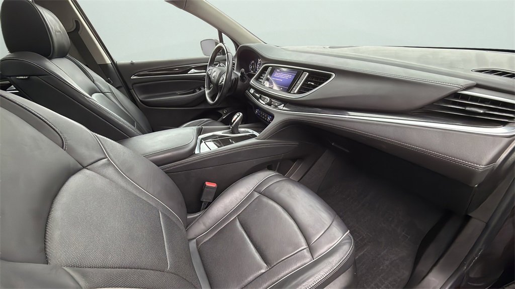 Used 2020 Buick Enclave Avenir w/ Avenir Technology Package image 23