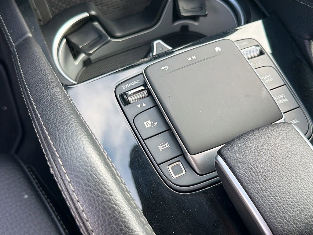 Used 2025 Mercedes-Benz GLS 450 4MATIC w/ Pinnacle Trim Package image 31