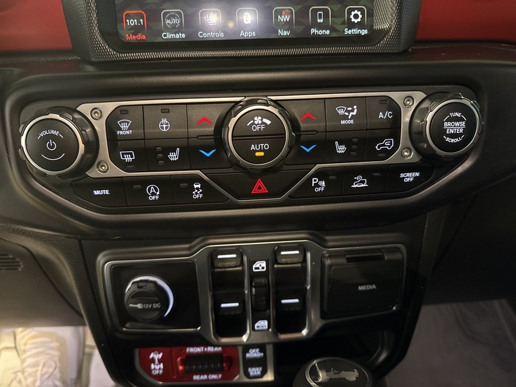 Used 2022 Jeep Wrangler Unlimited Rubicon w/ Xtreme Recon 35" Tire Package image 16