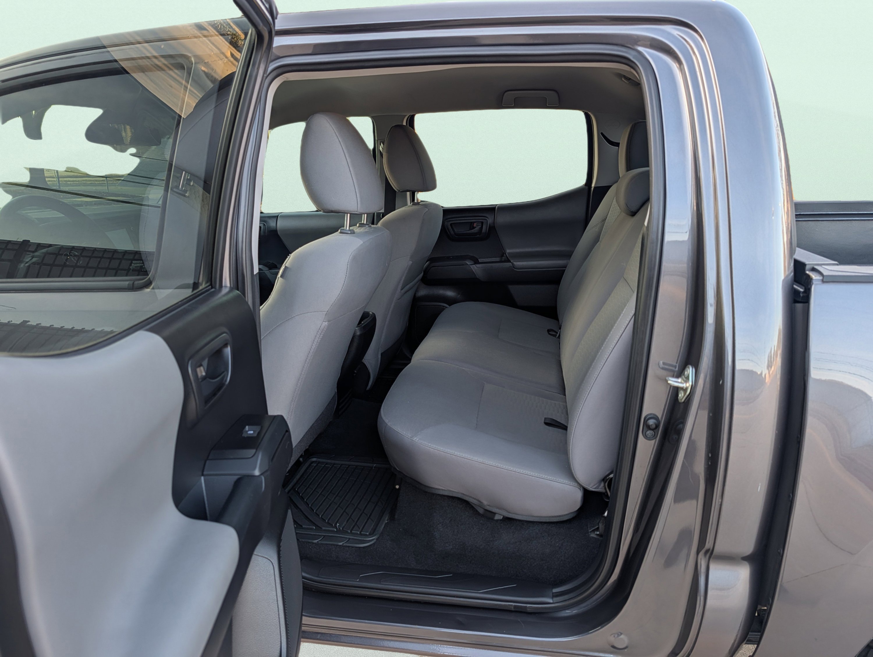 Used 2019 Toyota Tacoma SR w/ SR Convenience Package image 16