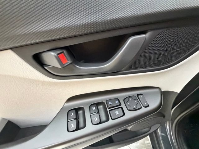 Used 2023 Hyundai Kona SEL AWD/4WD image 28