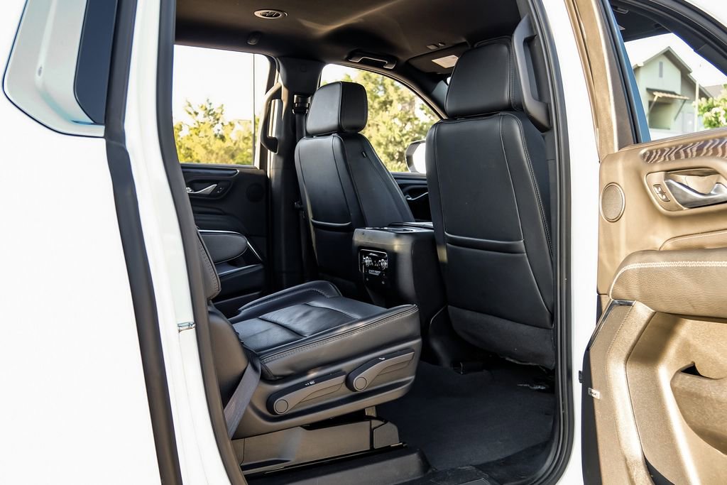 Used 2024 GMC Yukon XL Denali AWD/4WD image 45
