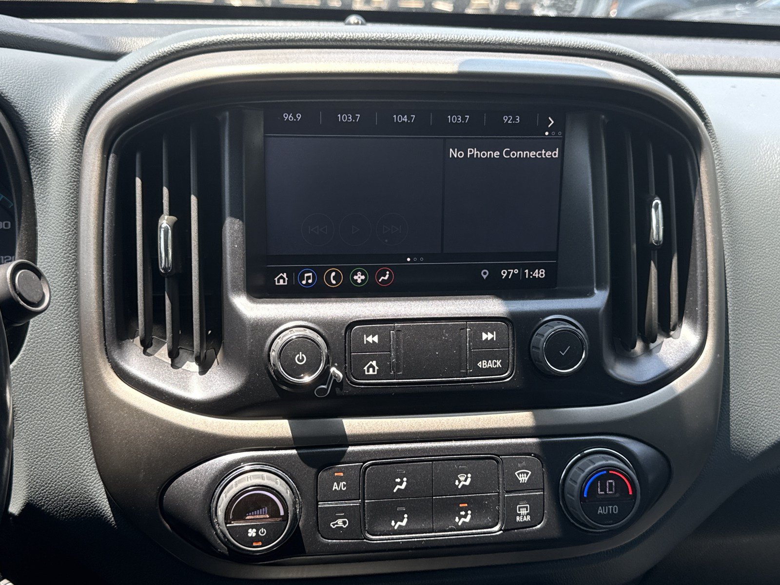 Used 2022 Chevrolet Colorado Z71 AWD/4WD image 27