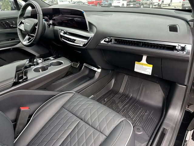 New 2026 Cadillac Lyriq V w/ LPO, Floor Liner Package AWD/4WD image 29