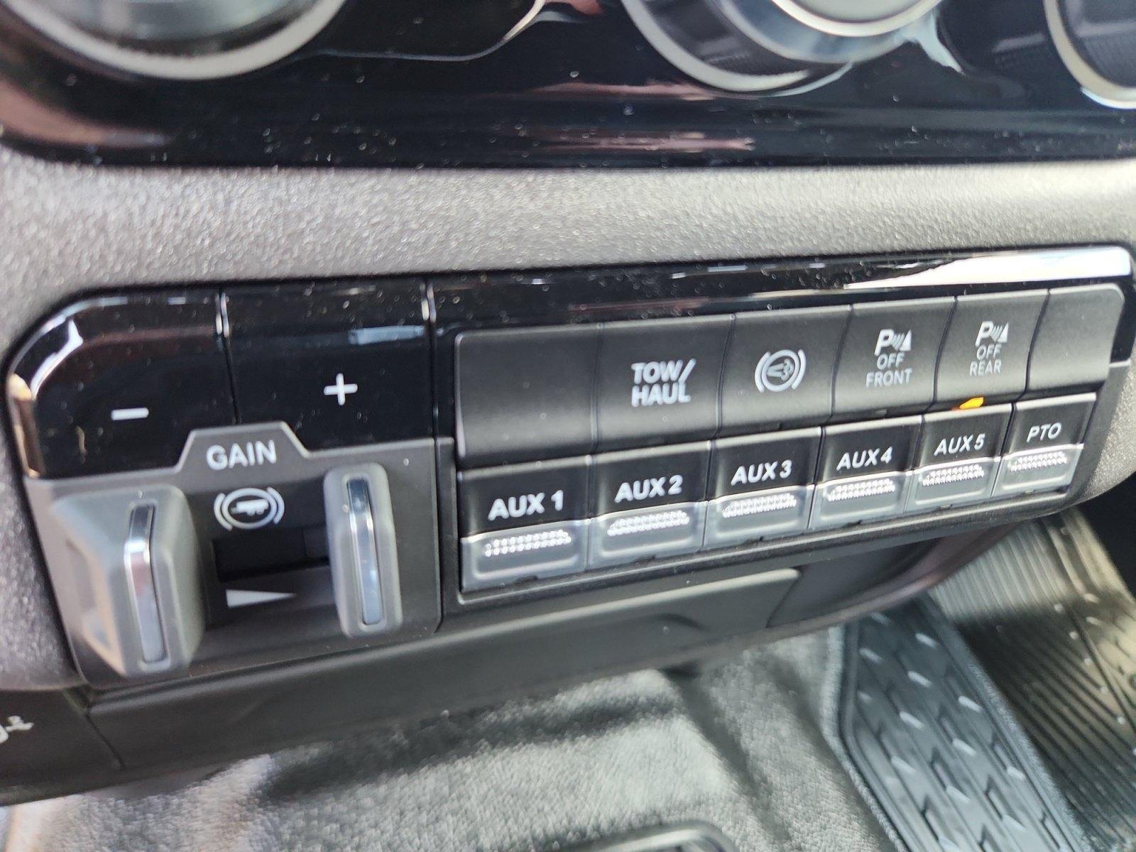 New 2025 RAM 5500 Tradesman AWD/4WD image 34