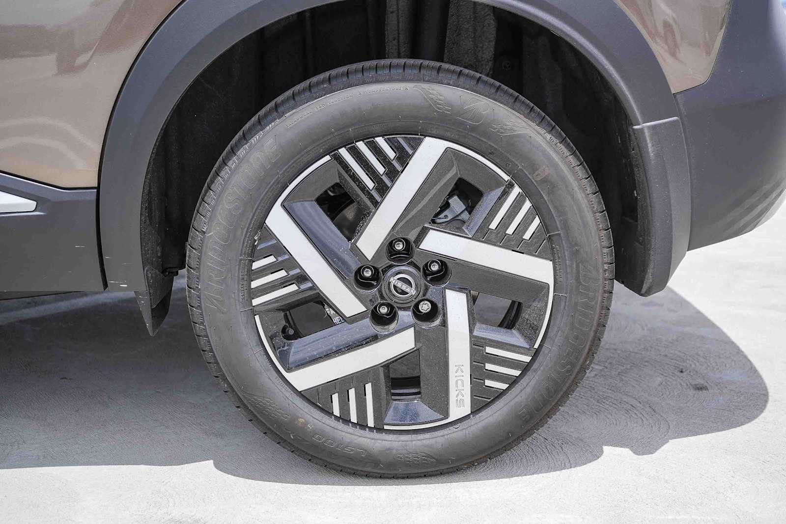New 2026 Nissan Kicks SV FWD image 11