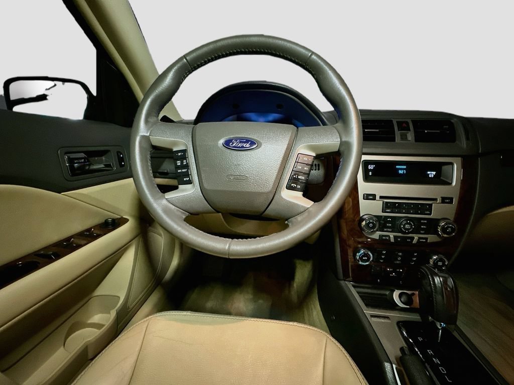 Used 2010 Ford Fusion SEL FWD image 31
