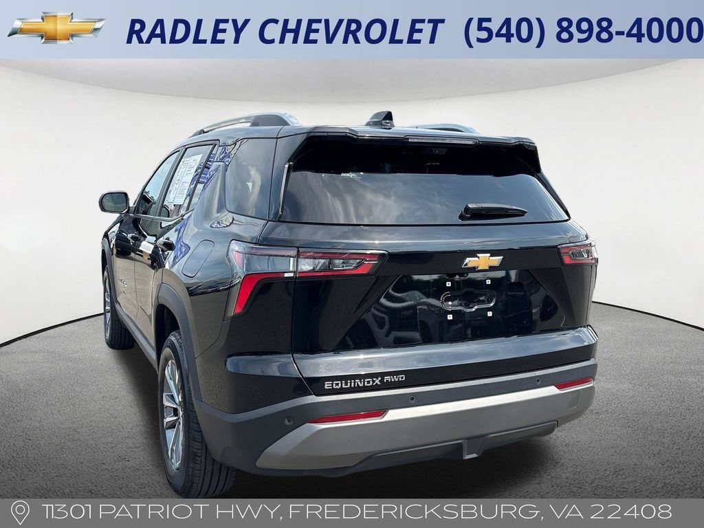 Used 2025 Chevrolet Equinox LT w/ Convenience Package II AWD/4WD image 16