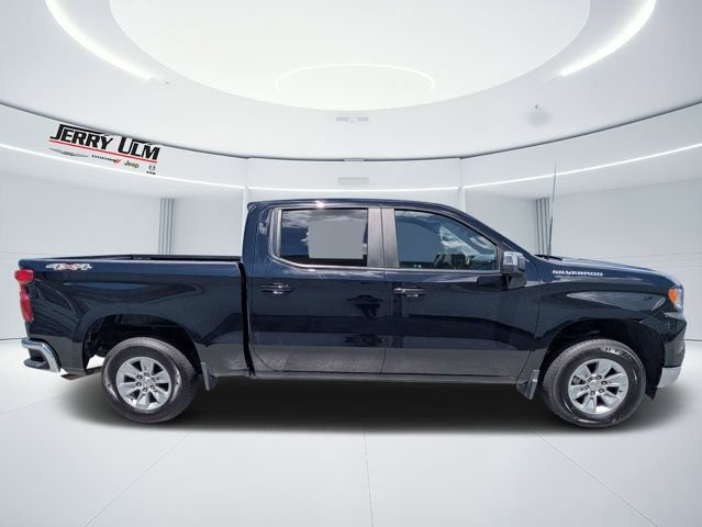 Used 2025 Chevrolet Silverado 1500 LT AWD/4WD image 2