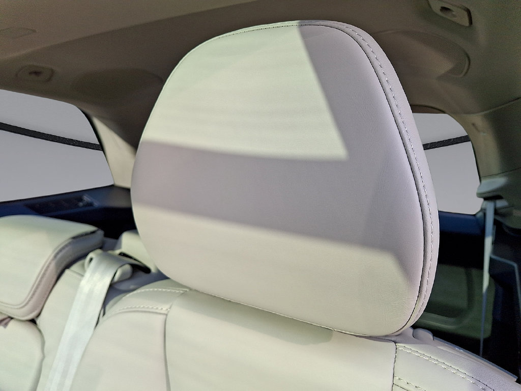 Certified 2025 Volvo XC90 T8 Ultra w/ Protection Package Premier AWD/4WD image 27