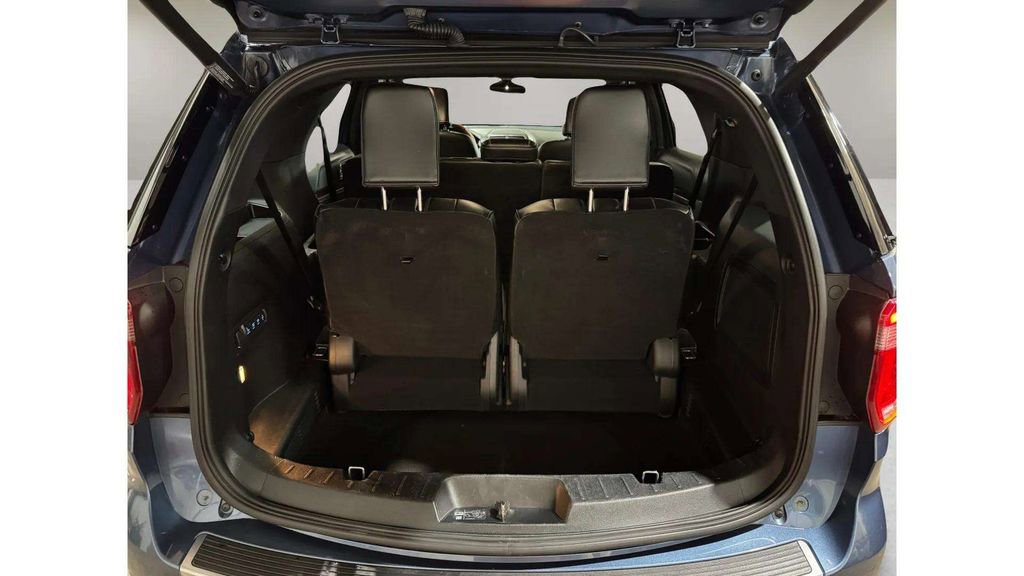 Used 2018 Ford Explorer Platinum AWD/4WD image 25