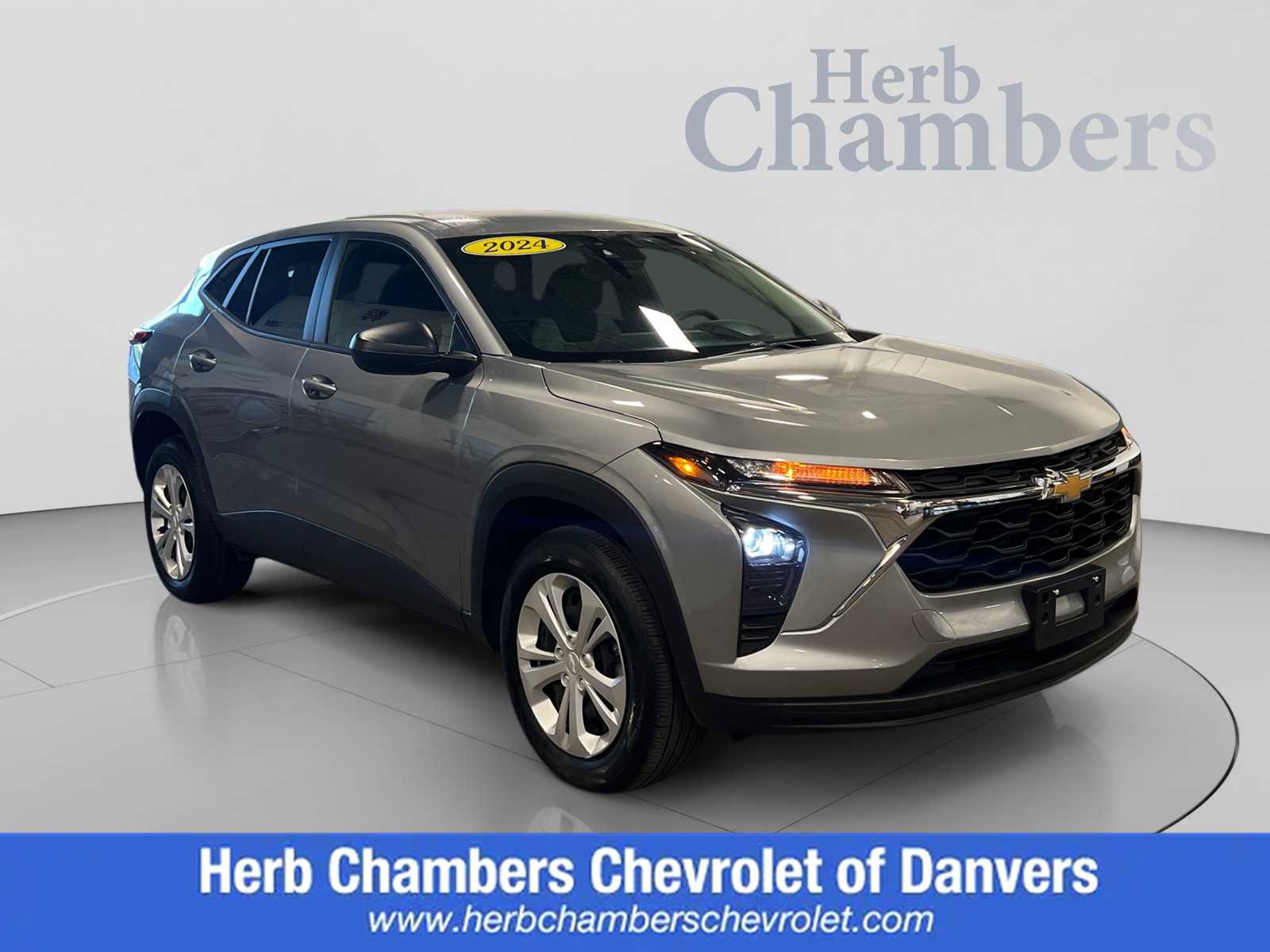 Used 2024 Chevrolet Trax LS FWD image 1