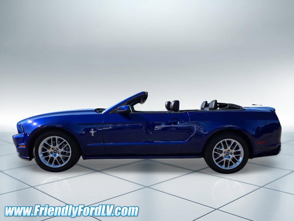 Used 2013 Ford Mustang Premium RWD image 4