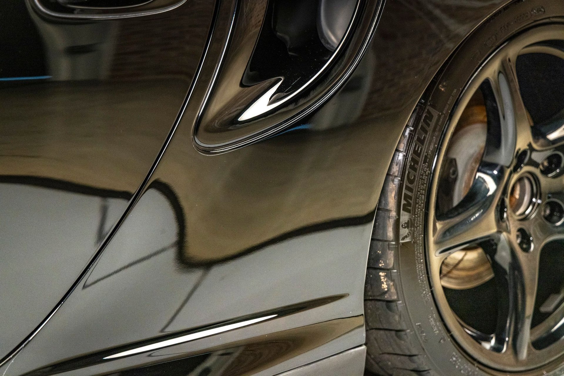 Used 2003 Porsche 911 Turbo image 28