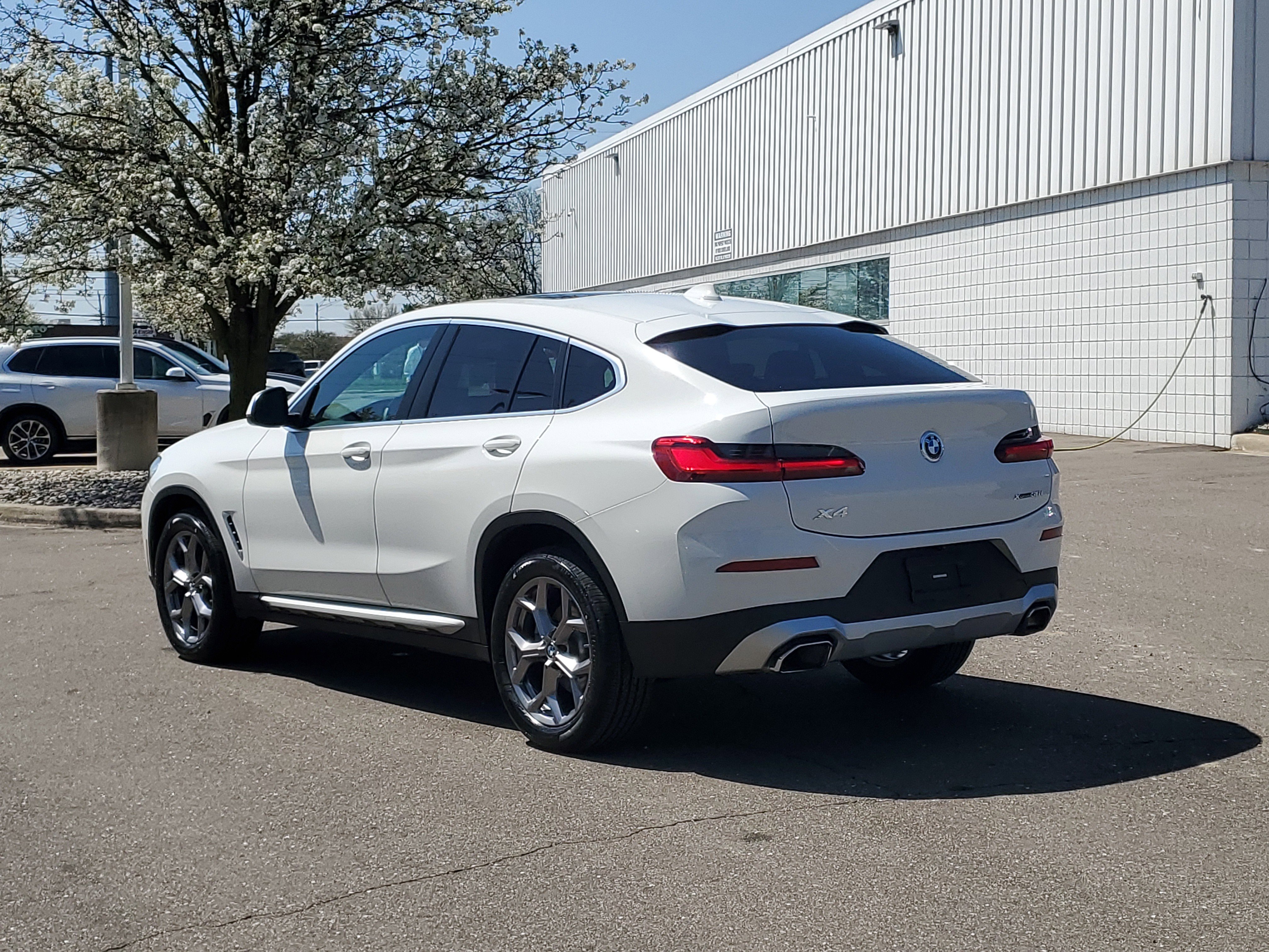 Certified 2023 BMW X4 xDrive30i w/ Premium Package AWD/4WD image 2