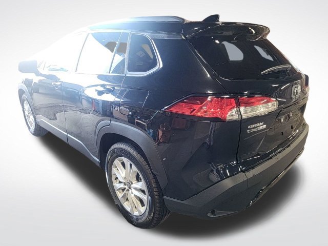Used 2025 Toyota Corolla Cross LE FWD image 10