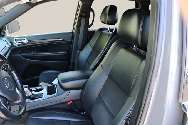 Used 2021 Jeep Grand Cherokee Laredo X image 11