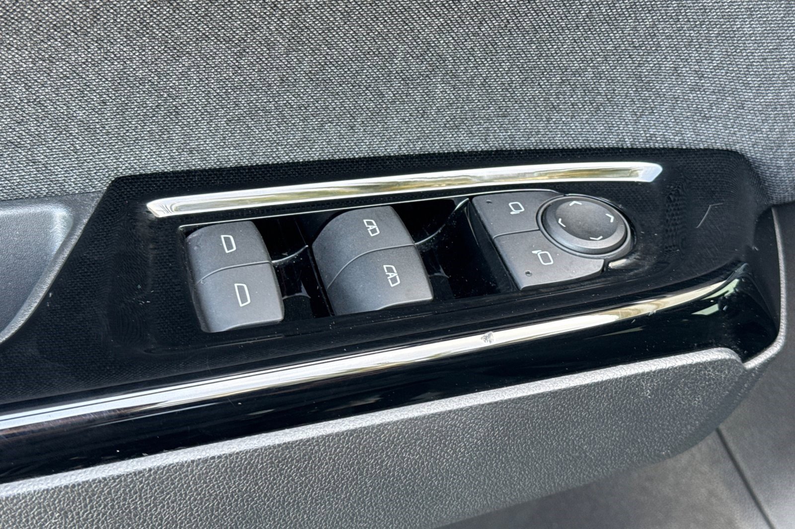 Used 2024 Honda Prologue EX image 14