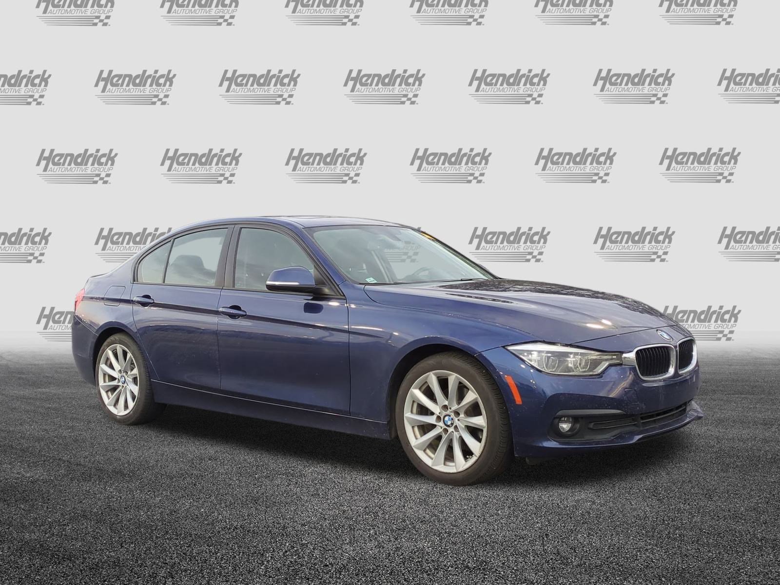 Used 2018 BMW 320i xDrive Sedan image 2