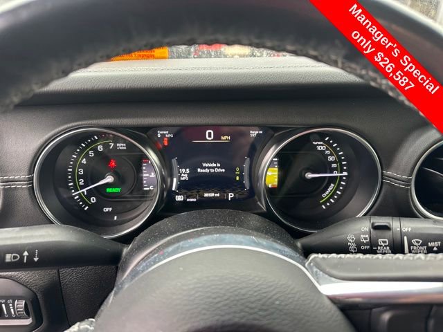 Used 2022 Jeep Wrangler Unlimited Sahara w/ Dual Top Group image 23