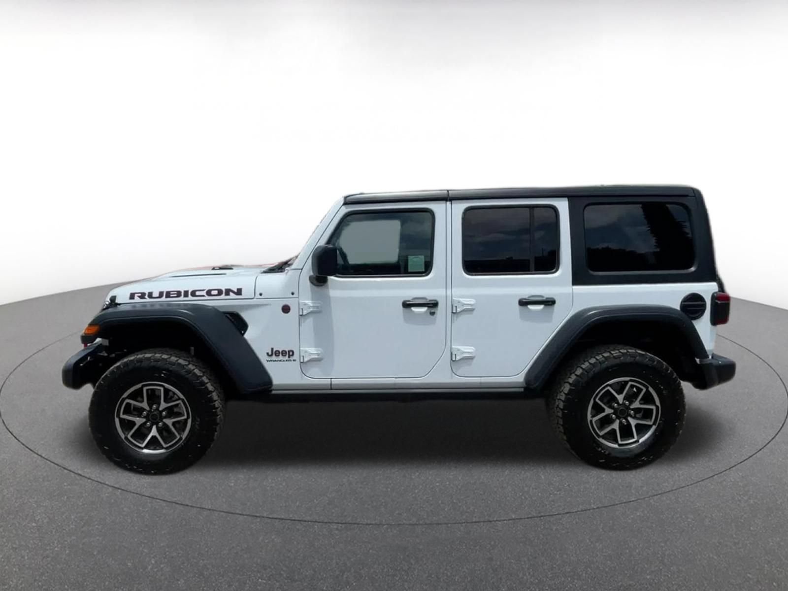 Used 2025 Jeep Wrangler Unlimited Rubicon AWD/4WD image 7