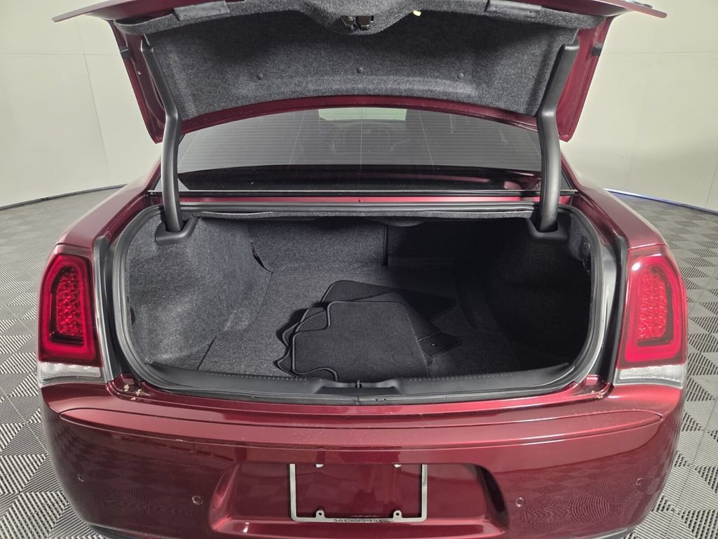 Used 2023 Chrysler 300 Touring L w/ Comfort Group RWD image 26