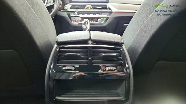 Used 2021 BMW 530i w/ Premium Package RWD image 54