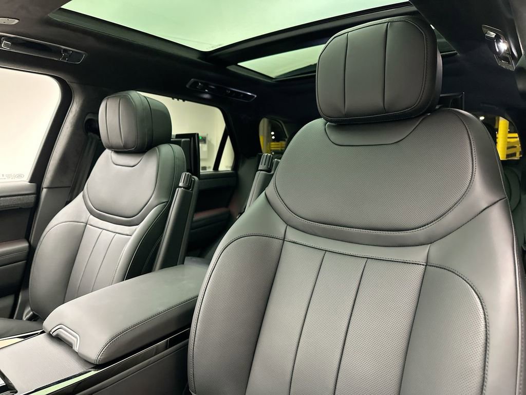 Certified 2025 Land Rover Range Rover Sport Autobiography image 15