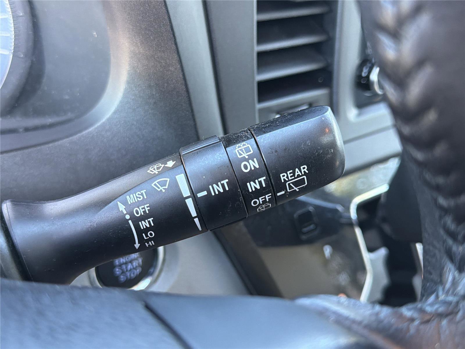 Used 2020 Toyota Sienna XLE FWD image 16