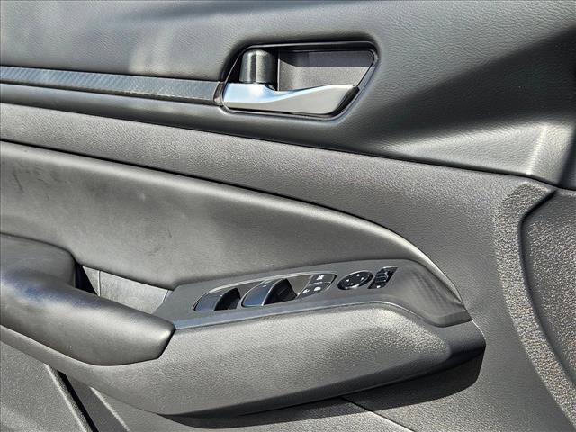 Used 2022 Nissan Altima 2.5 S FWD image 6