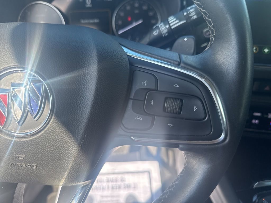 Used 2023 Buick Envision Essence image 28